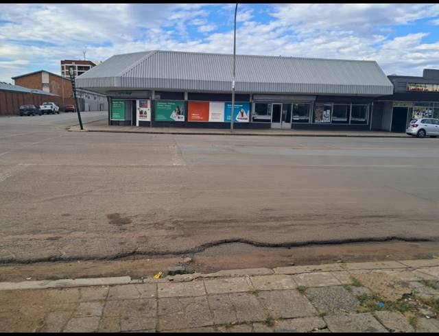 900M² RETAIL FOR SALE IN BRITS CENTRAL